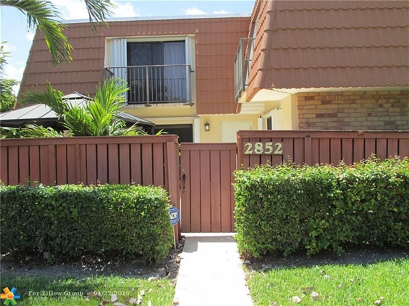 1st image of 2852 Waterford Dr #2852