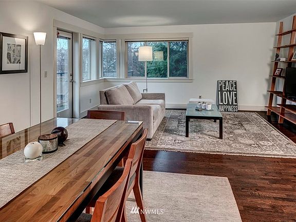 3rd image of 120 NW 39th St Unit 201