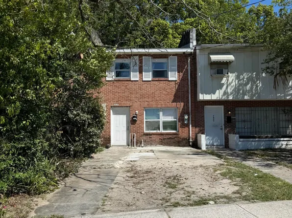 7047 KEN KNIGHT Drive E, Jacksonville, FL 32209