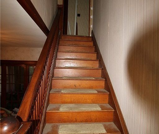 4th image of 91 Huron St