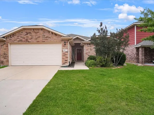 4037 Tiburon St, Fort Worth, TX 76106
