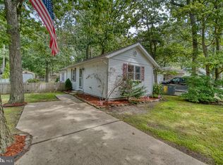139 W Woodburn Ave, Pine Hill, NJ 08021