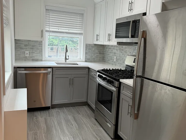 65-12 223rd Pl #A — Photo 6