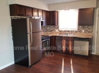 930 S Campbell P19 Plz #19, Springfield, MO 65806