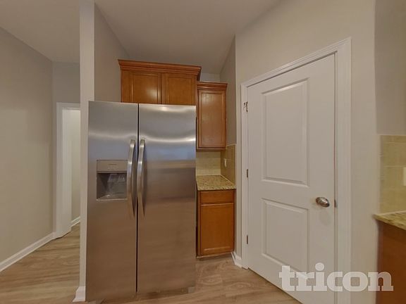 4th image of 137 Misty Dew Ln