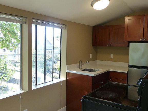 4th image of 508 N 42nd St APT 3
