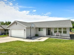 406 N 40th St, Yakima, WA 98901