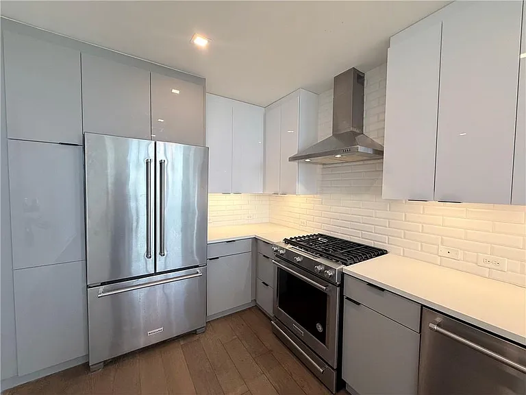 788 W Marietta St NW #1704 — Photo 3