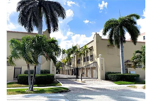 4619 Poinciana St #2A Photo 1