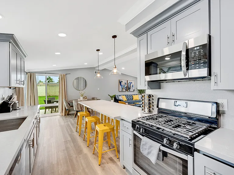 9582 Parade St — Photo 52