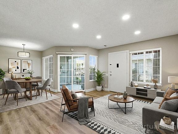 3rd image of 42 Muirfield Ct