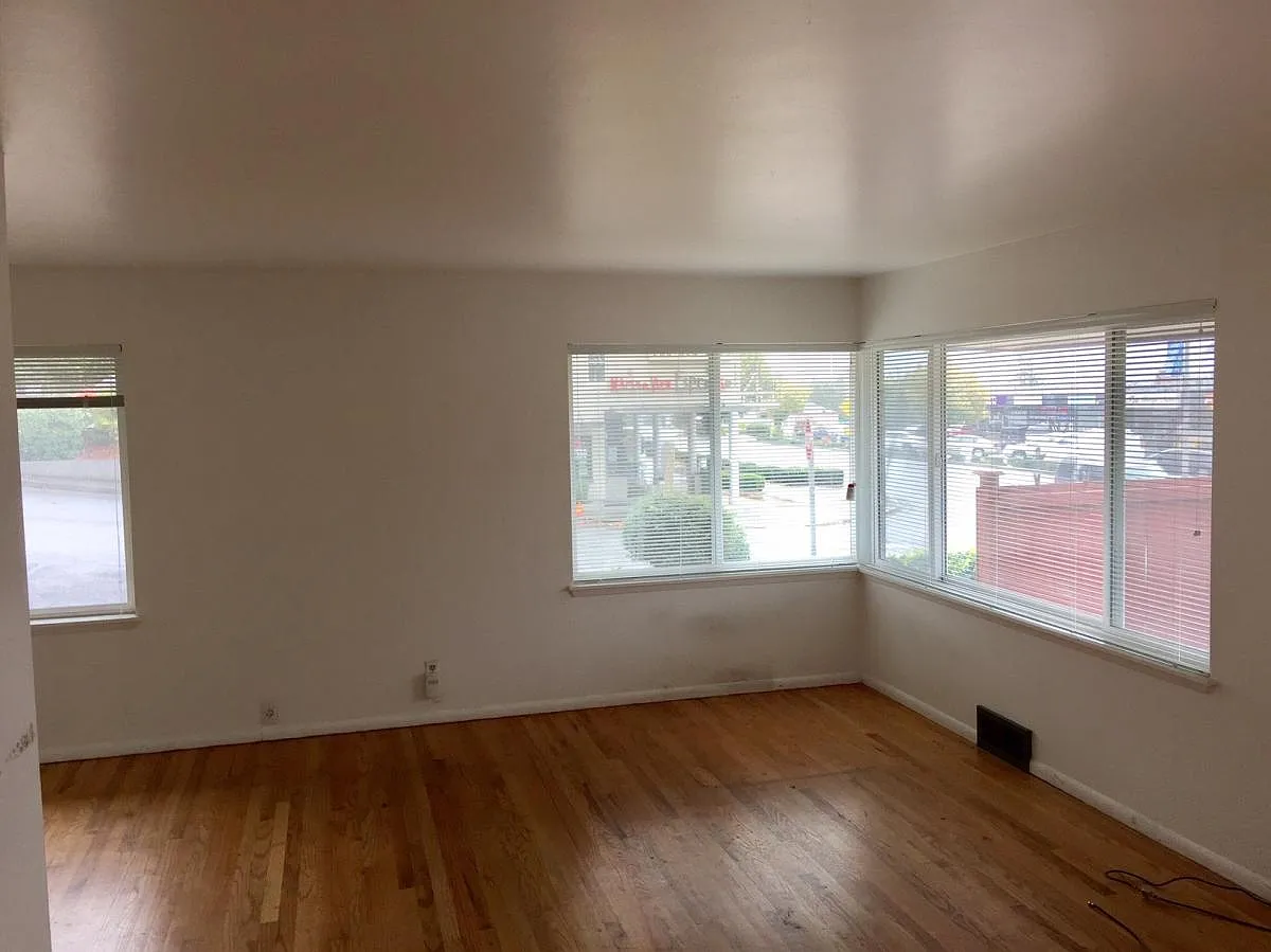 Building Photo - 21836 Marine View Dr S