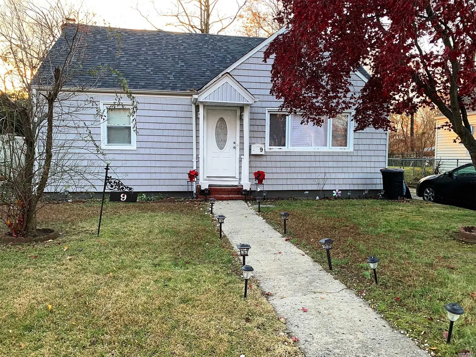 9 Lakeview Ave photo 1