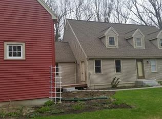 4 Balmoral Dr, Stratham, NH 03885