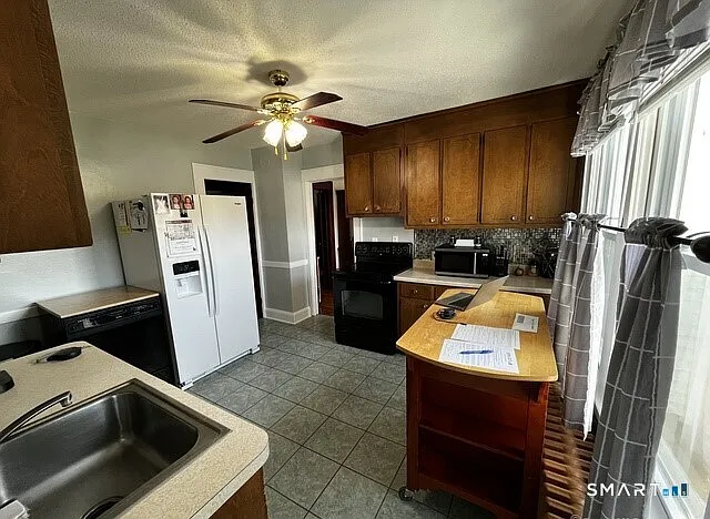 1644 Meriden Ave — Photo 5