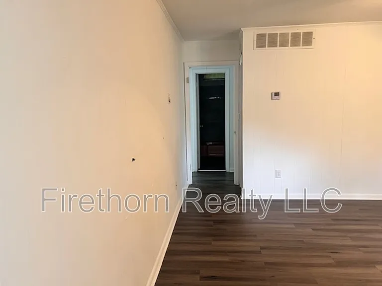 2418 Sumac Dr — Photo 6