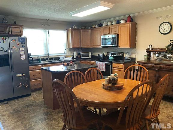 4th image of 51 Brentwood Dr