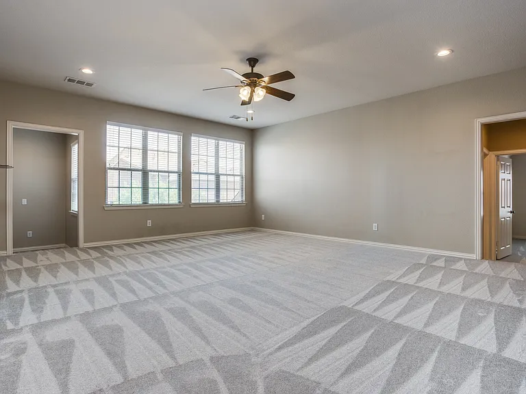 13336 Thornton Dr — Photo 28