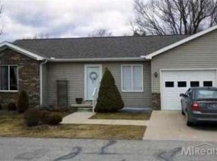 1230 Channel Dr, Marine City, MI 48039