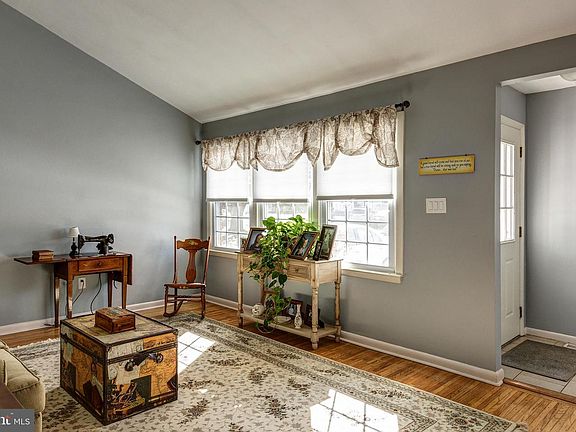 5th image of 237 Creek Rd