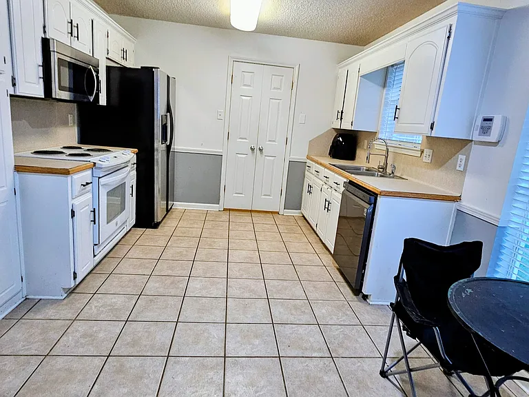 25 Azalea Dr — Photo 4