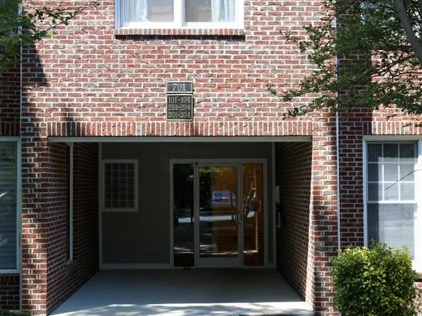 701 Copperline Dr Unit 201, Chapel Hill, NC 27516