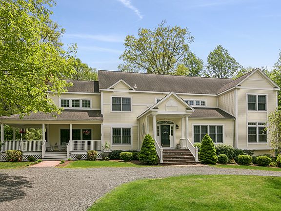 8 East Bearhouse Hill Road