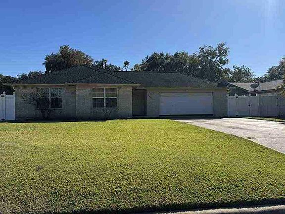 3rd image of 2563 Pinehurst Dr
