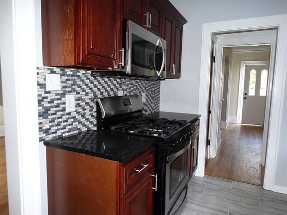 4th image of 303 S Manning Blvd