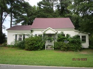 611 Selwin Rd, Hobbsville, NC 27946