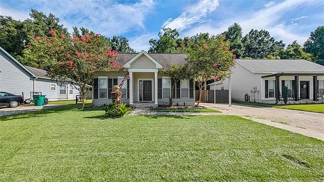 2735 Village Ct — Photo 30