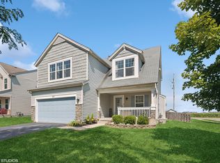 215 E Clover Ave, Cortland, IL