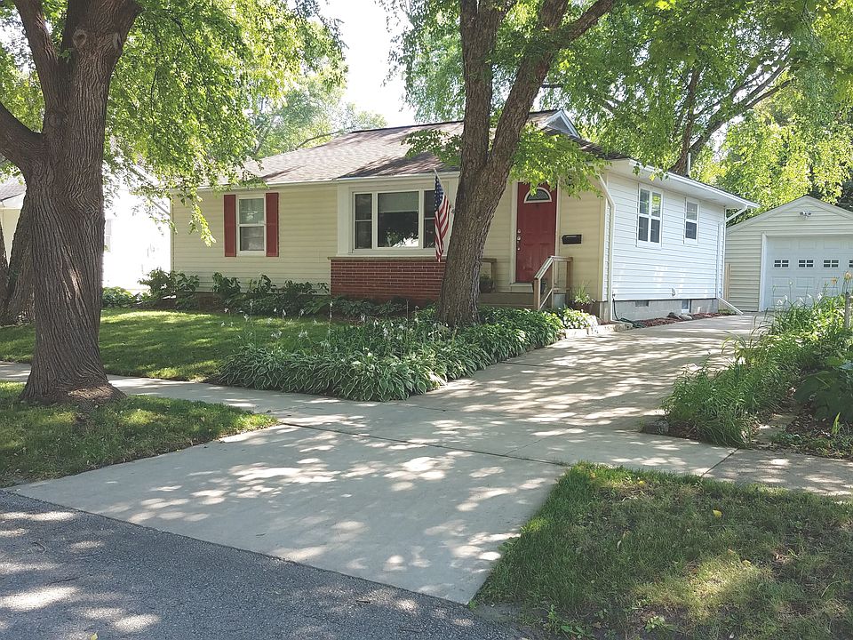 Front, looking northeast