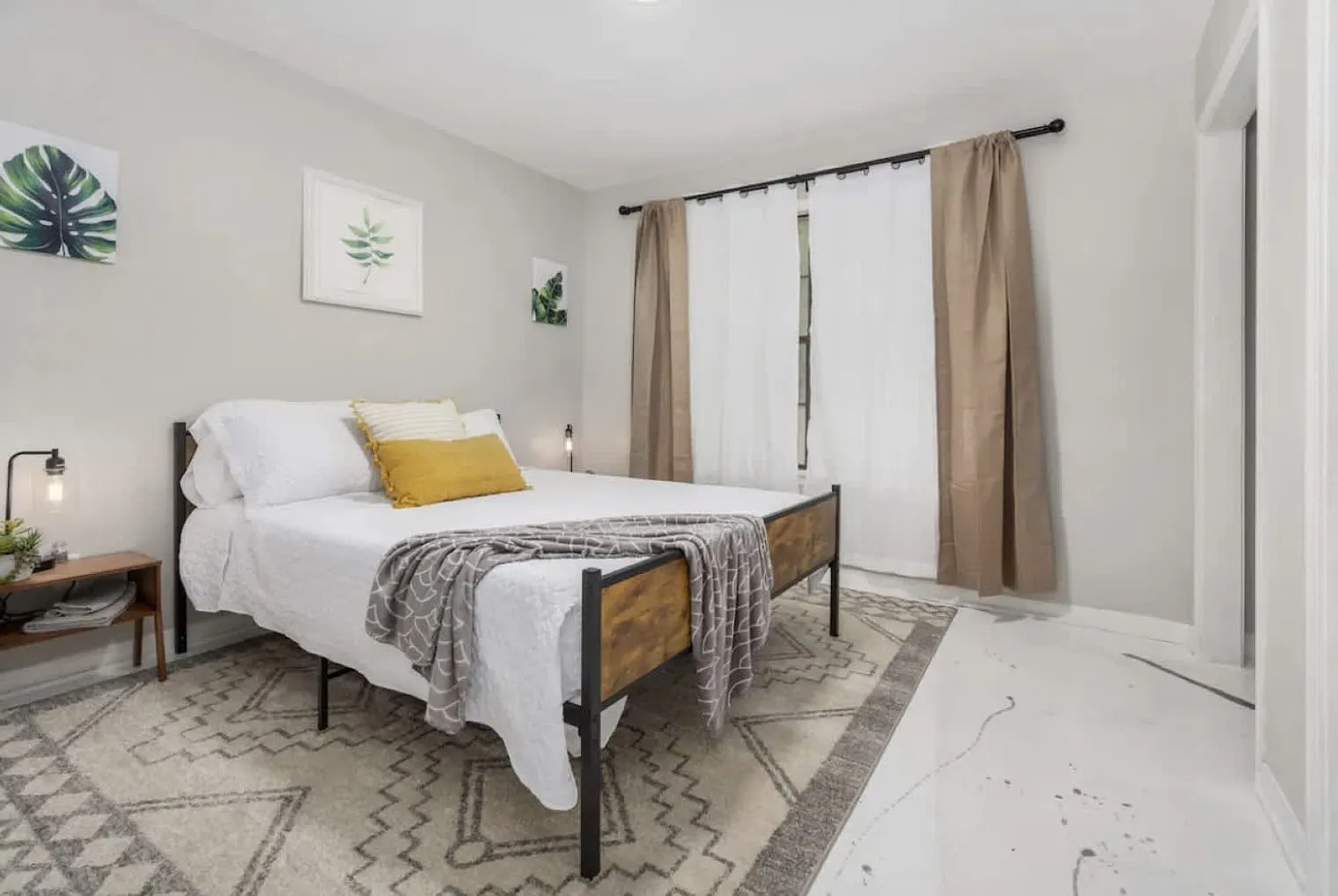 2 bed, 1.0 bath, 1044 sqft, $2,642 — Photo 4