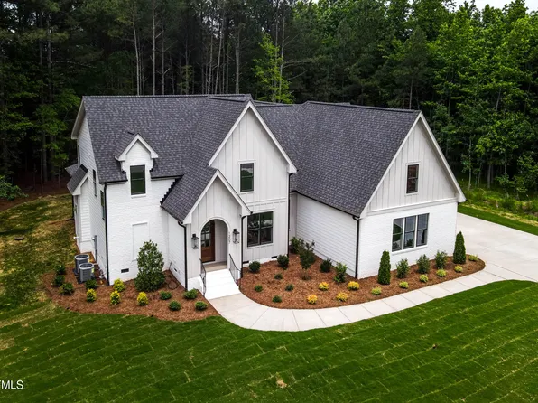 1207 Red Cedar Ct, Youngsville, NC 27596