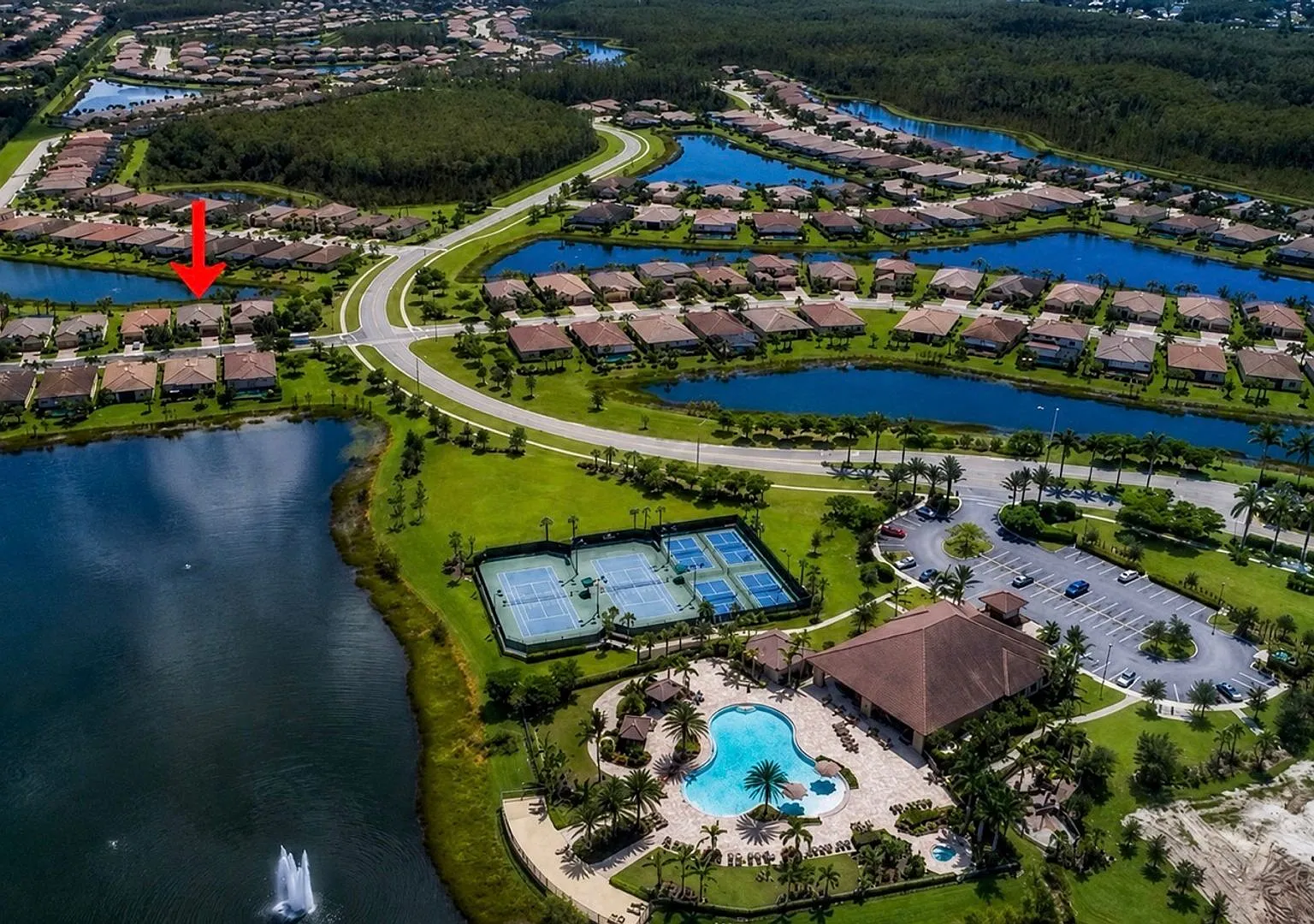 Spacious 4BR Lakeview Home in Preserve at Corkscrew Resort-Style Amenities! — Photo 2