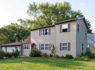 738 Loves Park Dr, Loves Park, IL 61111
