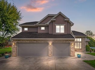 109 Duck Pond Rd, Upper Sandusky, OH 43351