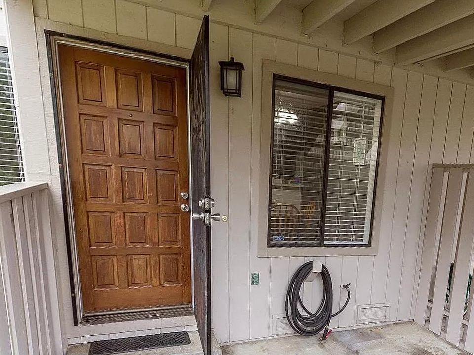 1st image of 433 Coyote Creek Cir