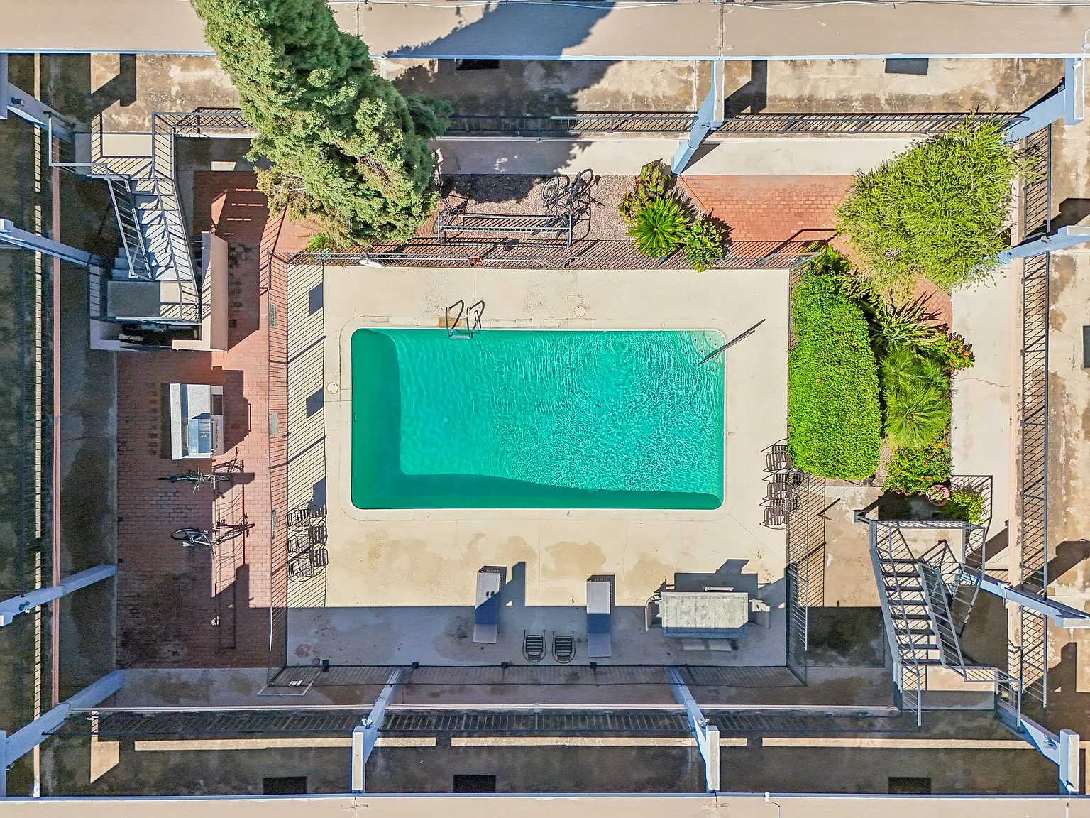 University Fremont Apartments — Photo 3