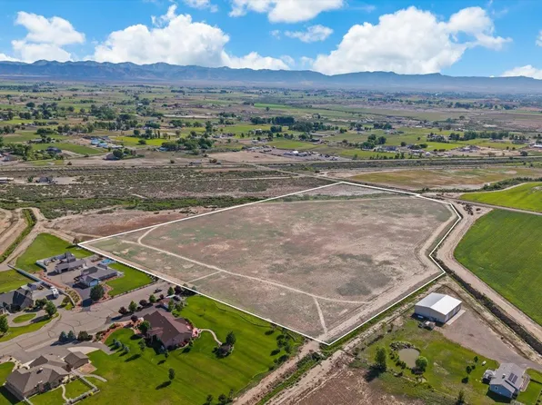 1326 L 7/10 Rd, Loma, CO 81524