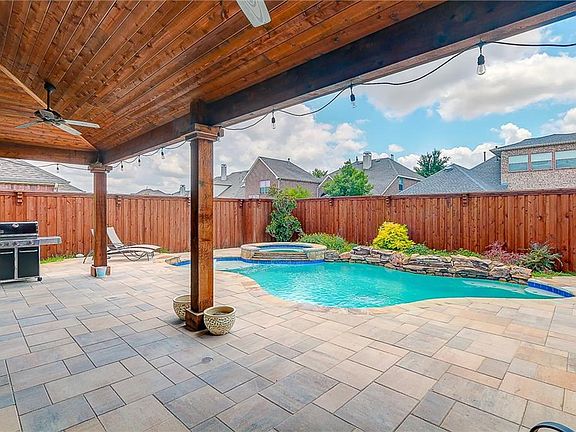 2nd image of 2433 Angel Falls Dr