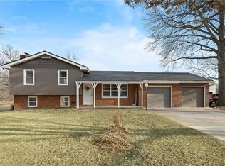 1737 Berry Rd, Independence, MO 64057