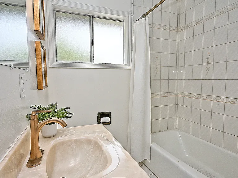312 Gloria Dr — Photo 16