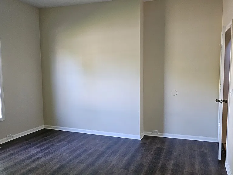 105 Idol St — Photo 16