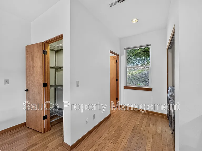 5049 SW View Point Ter #B — Photo 21