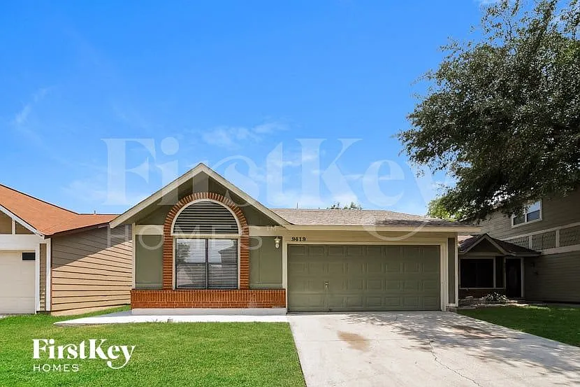 9419 Valley Bnd