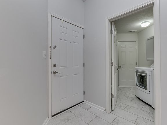 5th image of 4851 Franklin Villas Pl