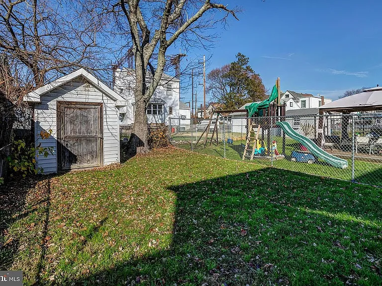 58 N Elmwood Ave — Photo 15
