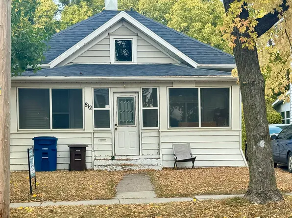 812 E 5th` Ave, Mitchell, SD 57301